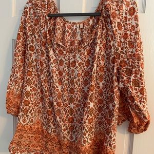 Patterned summer blouse